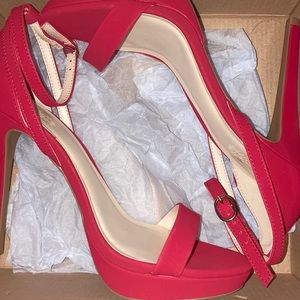 Sexy red pumps ( NIB)